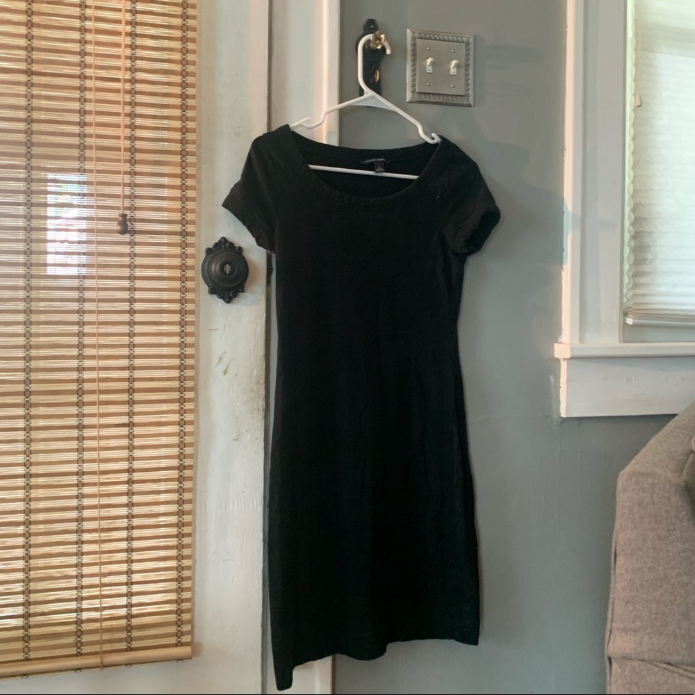 Banana republic black t-shirt dress size small